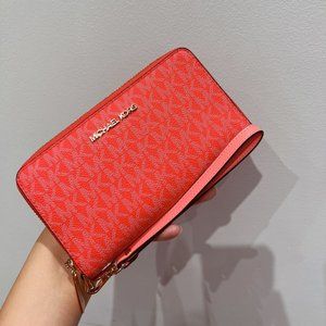 Michael Kors MK Jet Set Large Flat Multifunction Phone Wristlet Coral Reef